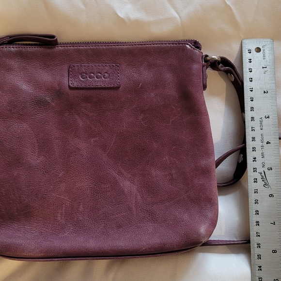 Mulberry Coloured Leather ECCO Crossover Bag - Picture 5 of 6